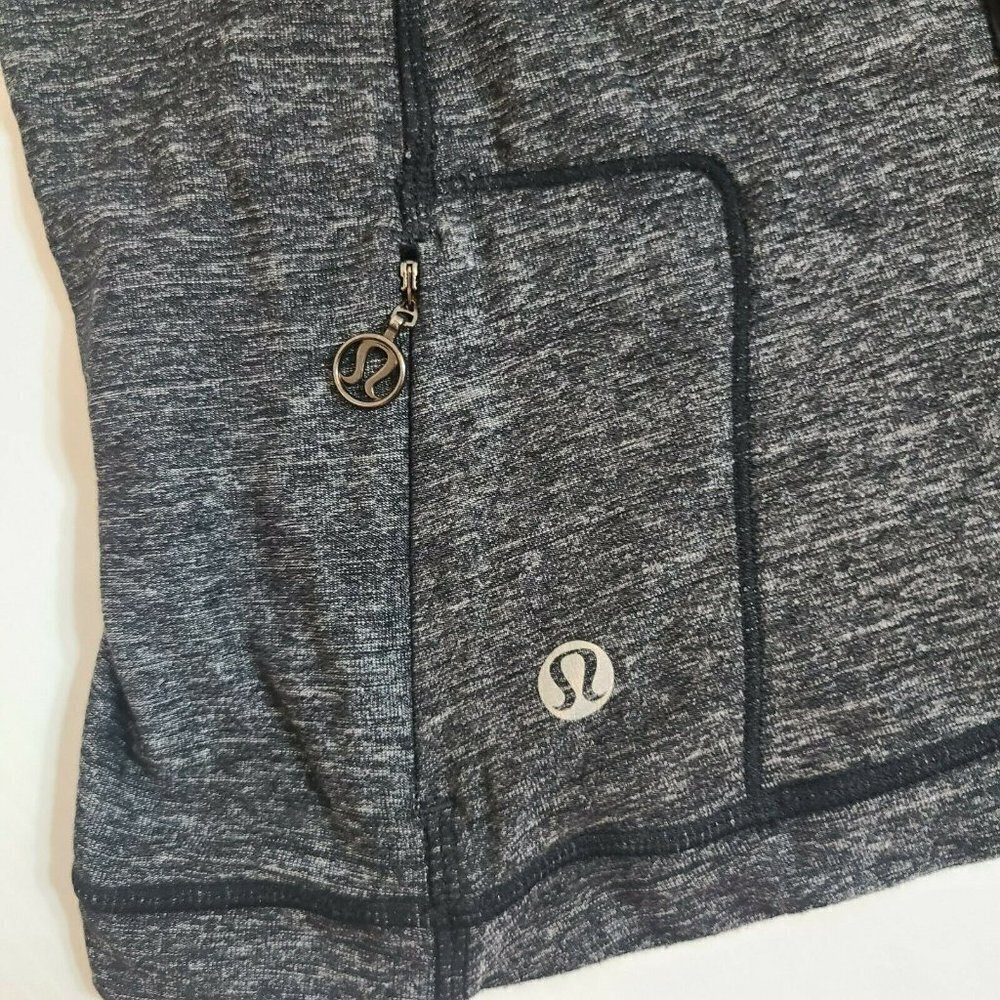 Lululemon Sleeveless Activewear Shirt Gym Tank Top Running Black Gray Size 8 - Picture 4 of 6